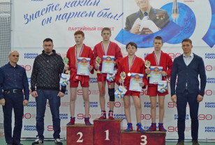 В Рославле состоялся турнир по самбо