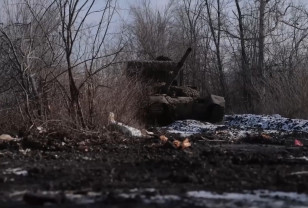 Кадры боевой работы экипажа российского танка Т-72Б3 в зоне спецоперации