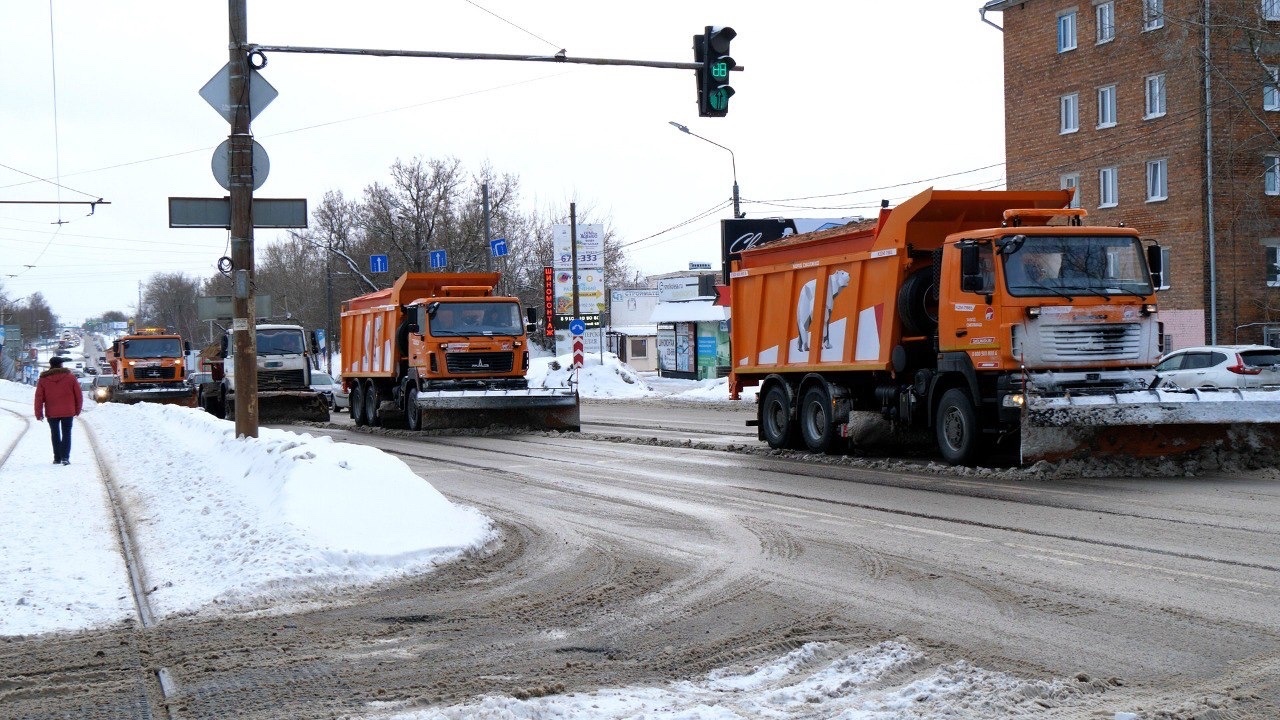 После снегопада все коммунальные службы Смоленска работают в усиленном режиме