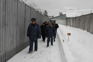 В Смоленской области представители органов власти посетили исправительную колонию №2