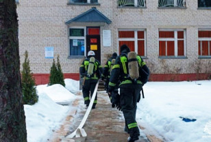 В Руднянском районе прошло пожарно-тактическое занятие на избирательном участке
