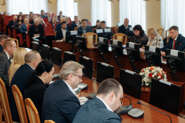 Глава Смоленска раскритиковал чиновников за неудовлетворительную работу
