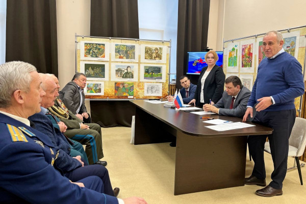 В Смоленске обсудили перспективы сотрудничества ветеранских организаций во время СВО