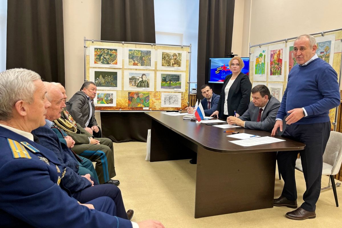 В Смоленске обсудили перспективы сотрудничества ветеранских организаций во время СВО