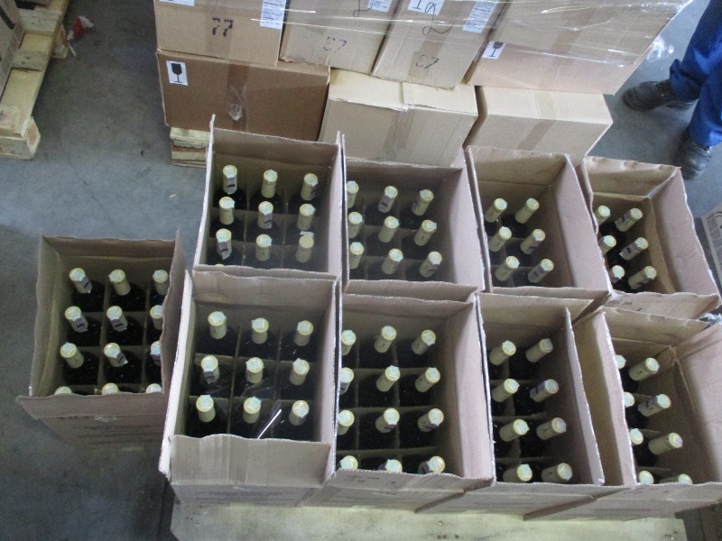 Смоленская таможня пресекла незаконный ввоз 440 литров алкогольной продукции 