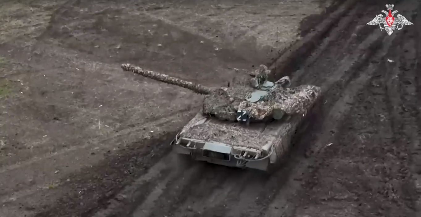 Танкисты группировки «Днепр» применили метод «танковой карусели» для уничтожения опорного пункта ВСУ 