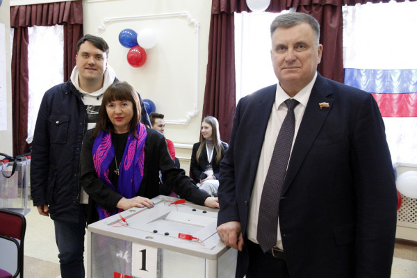 Председатель Смоленского горсовета проголосовал на выборах президента
