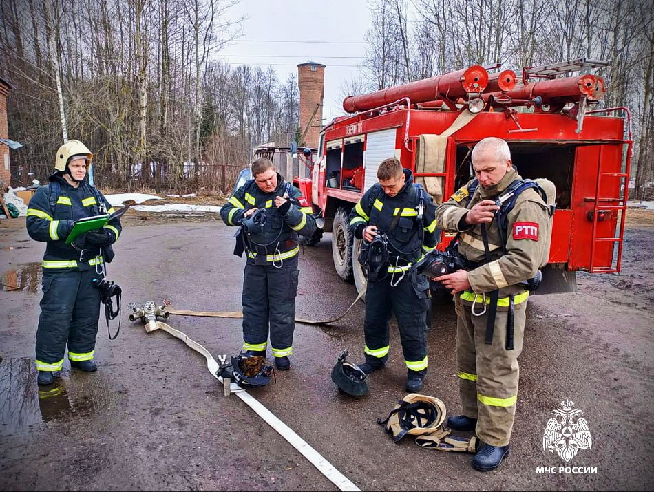 В Рославльском районе состоялось занятие пожарных