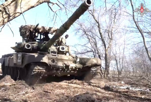 На Купянском направлении российские танки уничтожили блиндажи и наблюдательные пункты ВСУ