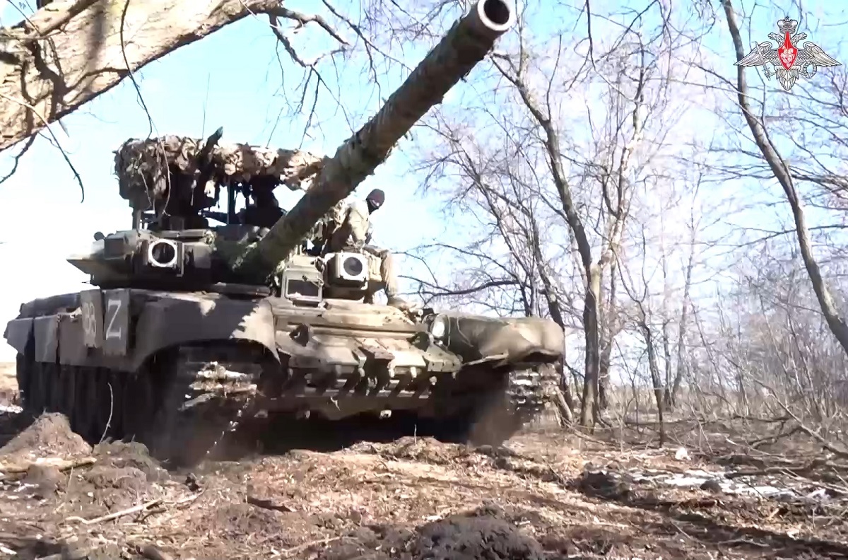 На Купянском направлении российские танки уничтожили блиндажи и наблюдательные пункты ВСУ