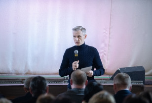 Губернатор Василий Анохин провёл встречу с жителями Монастырщинского района 