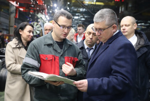 Глава Смоленска Александр Новиков посетил крупнейшие предприятия Минска
