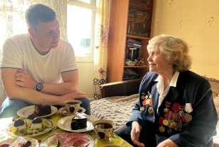 Сенатор Артём Малащенков помог смолянке, бывшей малолетней узнице