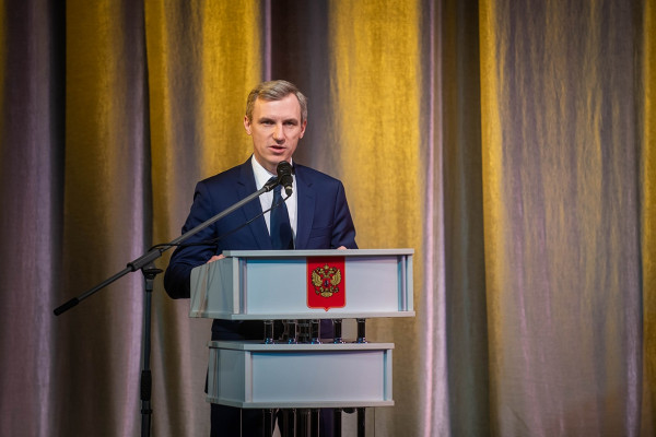 Губернатор Василий Анохин поздравляет смолян с Днём космонавтики