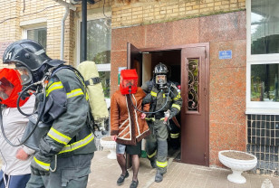 Смоленские огнеборцы успешно ликвидировали условный пожар в Доме культуры