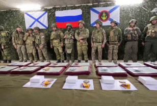 Военнослужащим добровольческого отряда «БАРС» вручили государственные награды