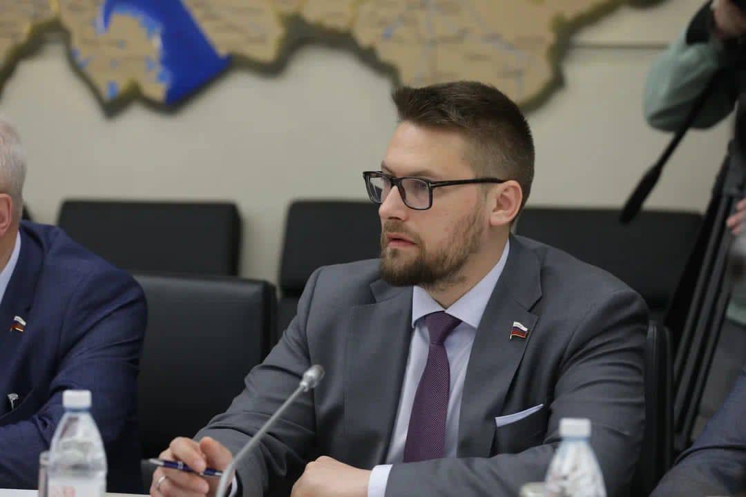 Сенатор Руслан Смашнёв выступил с рядом инициатив 