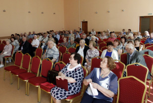 Депутаты горсовета поблагодарили за работу членов Смоленской организации ветеранов