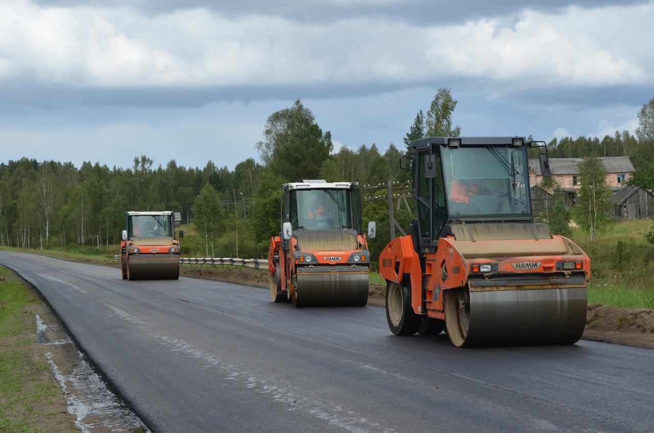 В Смоленской области продолжается ремонт региональных и межмуниципальных дорог по нацпроекту