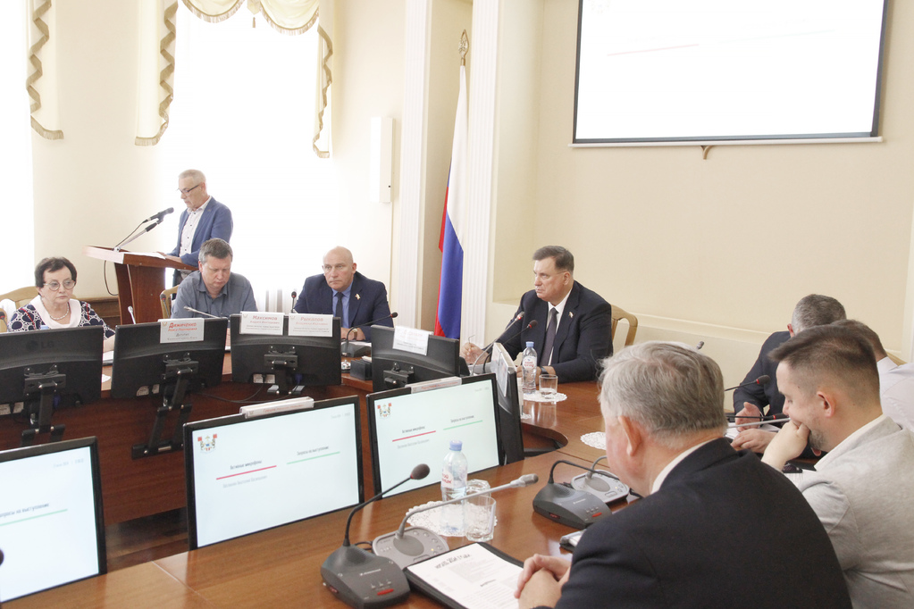 Депутаты горсовета внесли изменения в правила благоустройства Смоленска