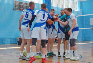 Смоленские таможенники одержали победу в региональном турнире по волейболу
