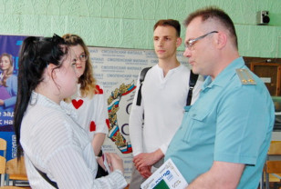 Смоленские таможенники приняли участие в ярмарке вакансий для выпускников РЭУ им. Г.В. Плеханова