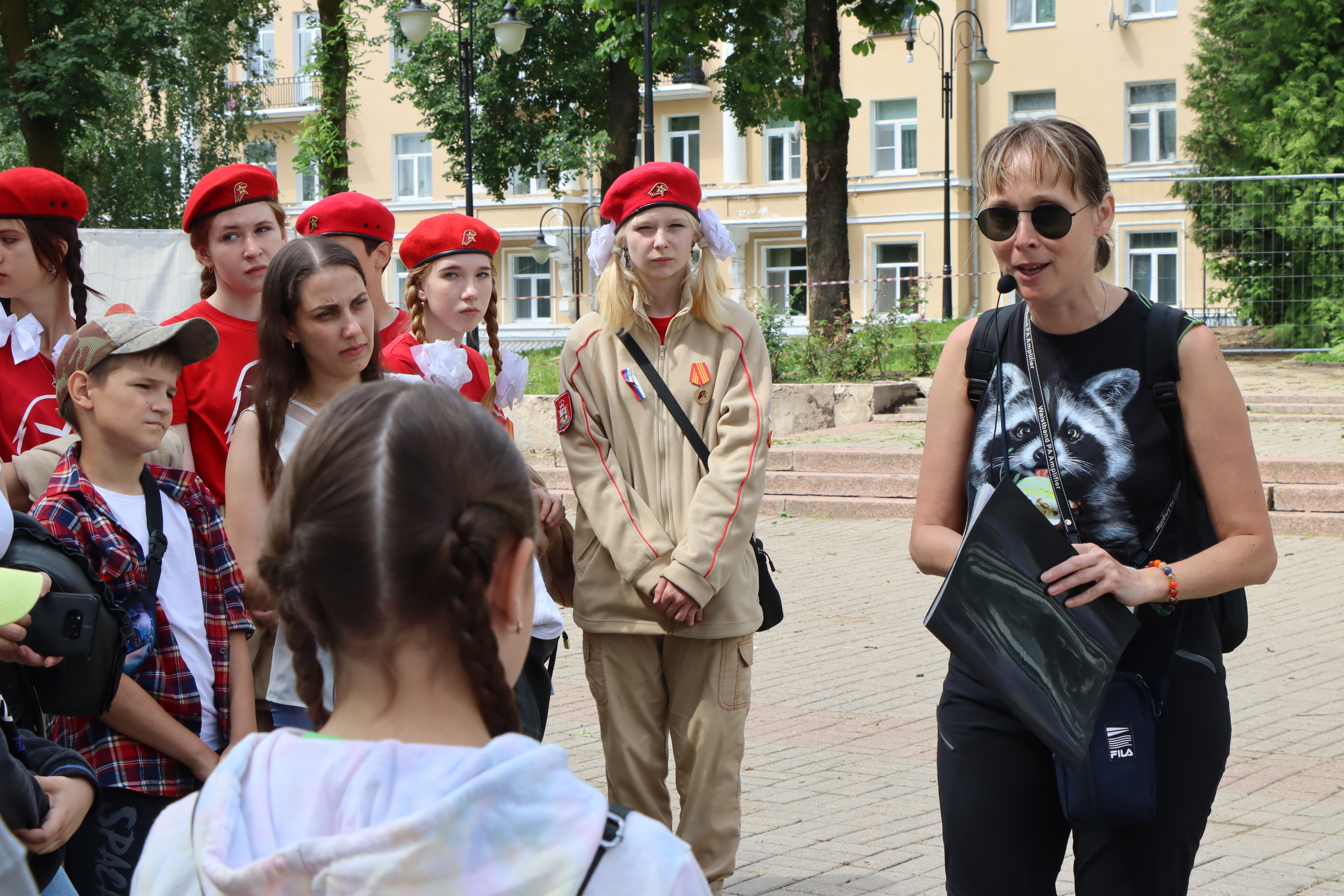 Руководитель «Ваш Тыл 67» организовала экскурсию для детей участников СВО
