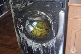 В селе Угра Смоленской области в квартире загорелась включённая в сеть стиральная машинка