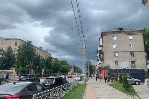 В Смоленской области прогнозируются сильные дожди, грозы, град и порывистый ветер