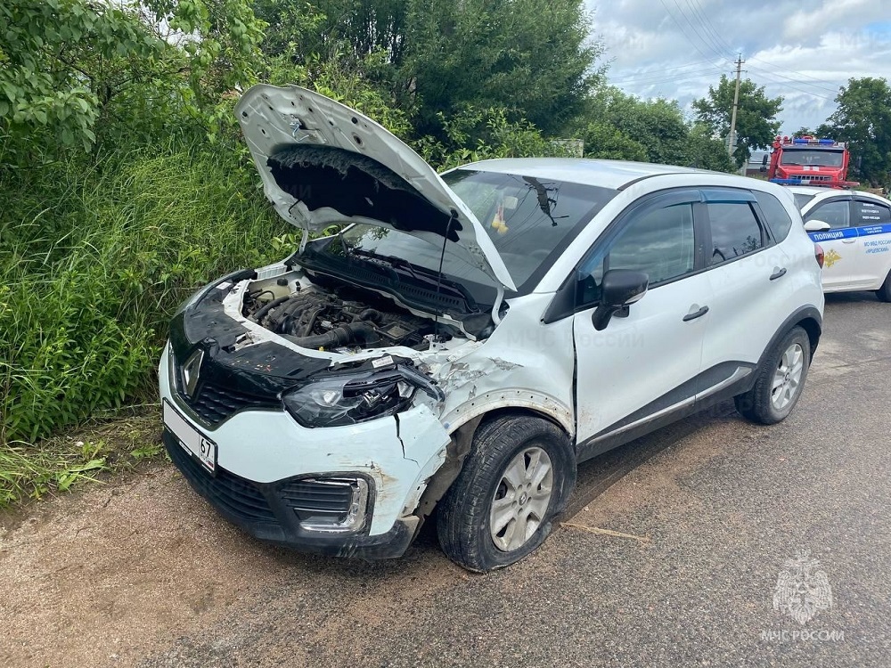 В Ярцеве на улице Деповская столкнулись два автомобиля