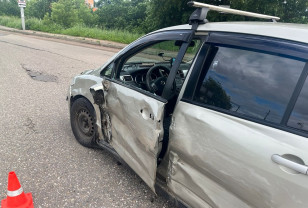 Смоленская Госавтоинспекция поделились подробностями вчерашней автомобильной аварии