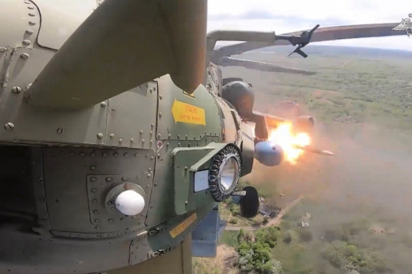 Экипаж вертолёта Ми-28НМ нанёс удар по подразделениям ВСУ