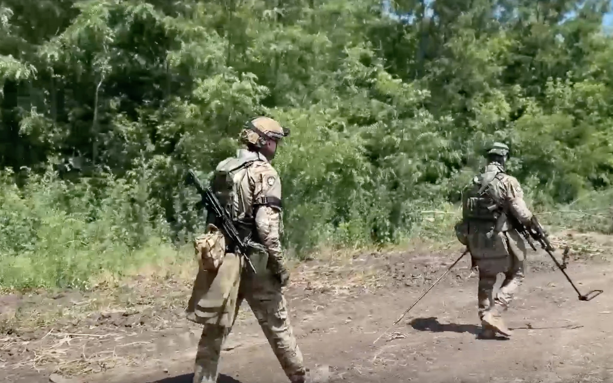 Российские сапёры продолжают разминирование освобождённых территорий на Донецком направлении