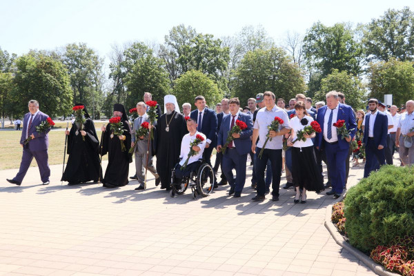 Смоленские единороссы приняли участие в памятных мероприятиях в Белгородской области