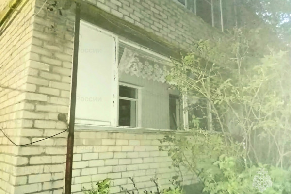 В посёлке Монастырщина в квартире двухэтажки по улице Юбилейная случился пожар