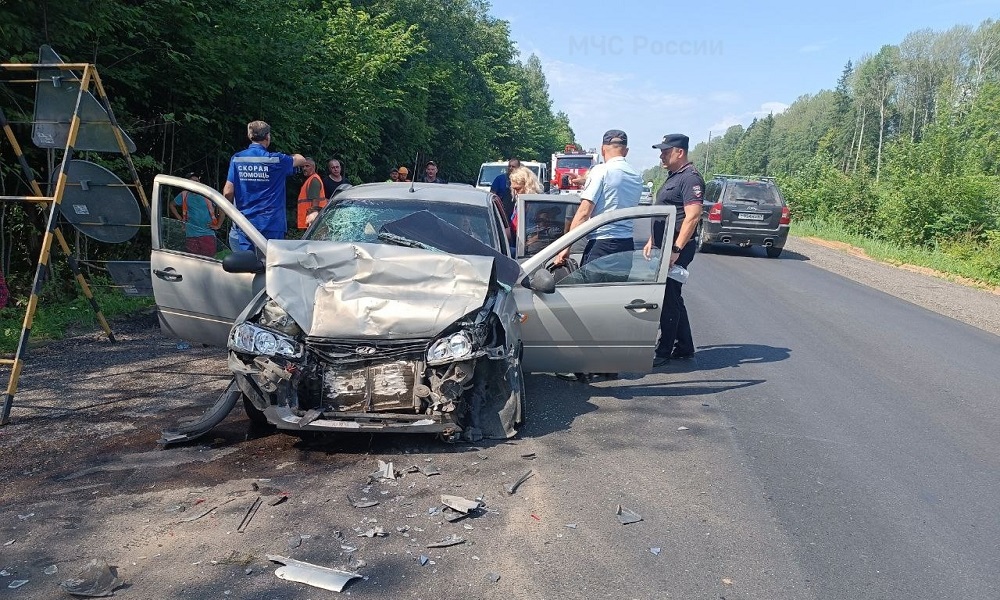 В Демидовском районе столкнулись четыре автомобиля