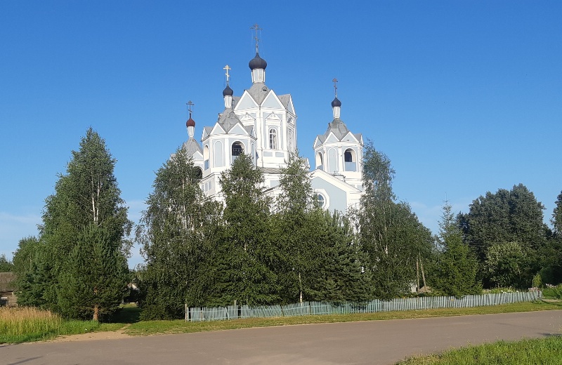 В городе Демидове Смоленской области Базарную площадь переименовали в площадь Успенского собора