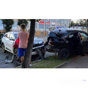 В центре Смоленска произошло жёсткое ДТП