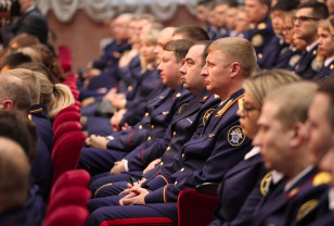 Губернатор Василий Анохин поздравил смоленских сотрудников органов следствия с профессиональным праздником