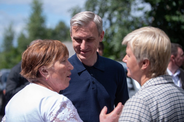 Губернатор Смоленской области провёл открытую встречу с жителями Велижского района