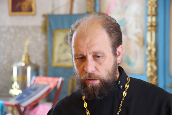 Священник Иоанн Цыбульский: Как восемьдесят лет назад сдержали врага, так и сейчас сдержим
