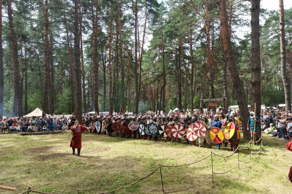 В Смоленске открылся фестиваль исторической реконструкции «Гнёздово» 