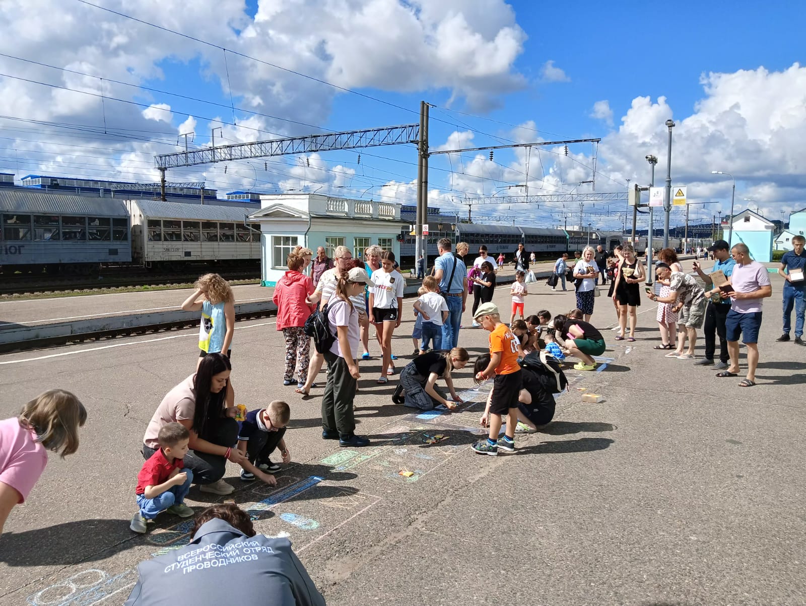 На железнодорожном вокзале в Смоленске провели акцию