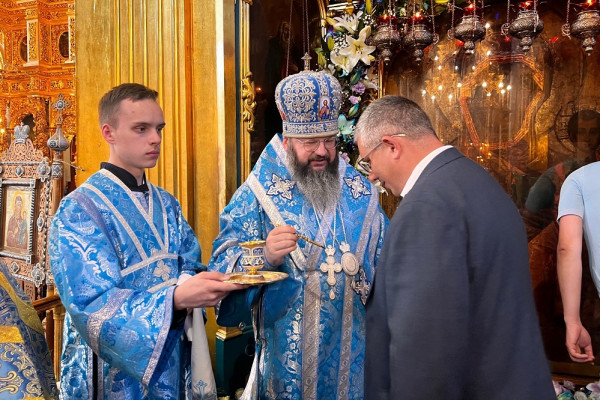 Александр Новиков поздравил смолян с Днём Смоленской иконы Божией Матери «Одигитрия»