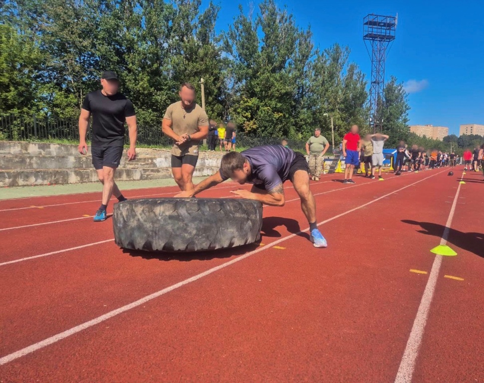 Команда ОМОН «Кривич» победила в спортивных соревнованиях по многоборью среди смоленских росгвардейцев