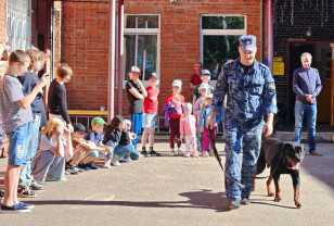 Представители следственного изолятора №1 поздравили юных смолян с началом нового учебного года