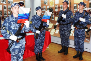 В Смоленске молодые сотрудники УФСИН приняли присягу