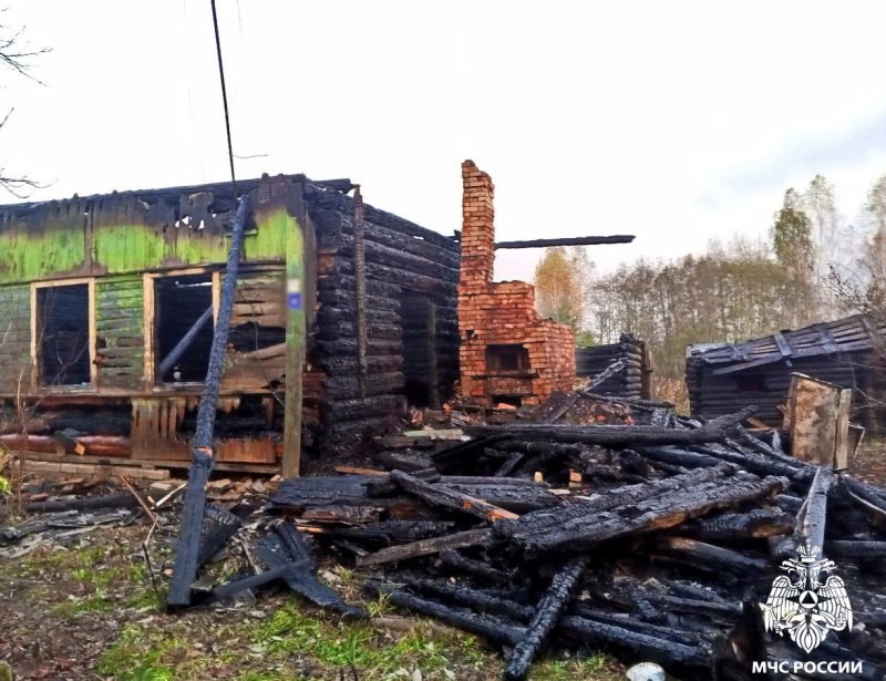 В Руднянском районе сгорели три постройки