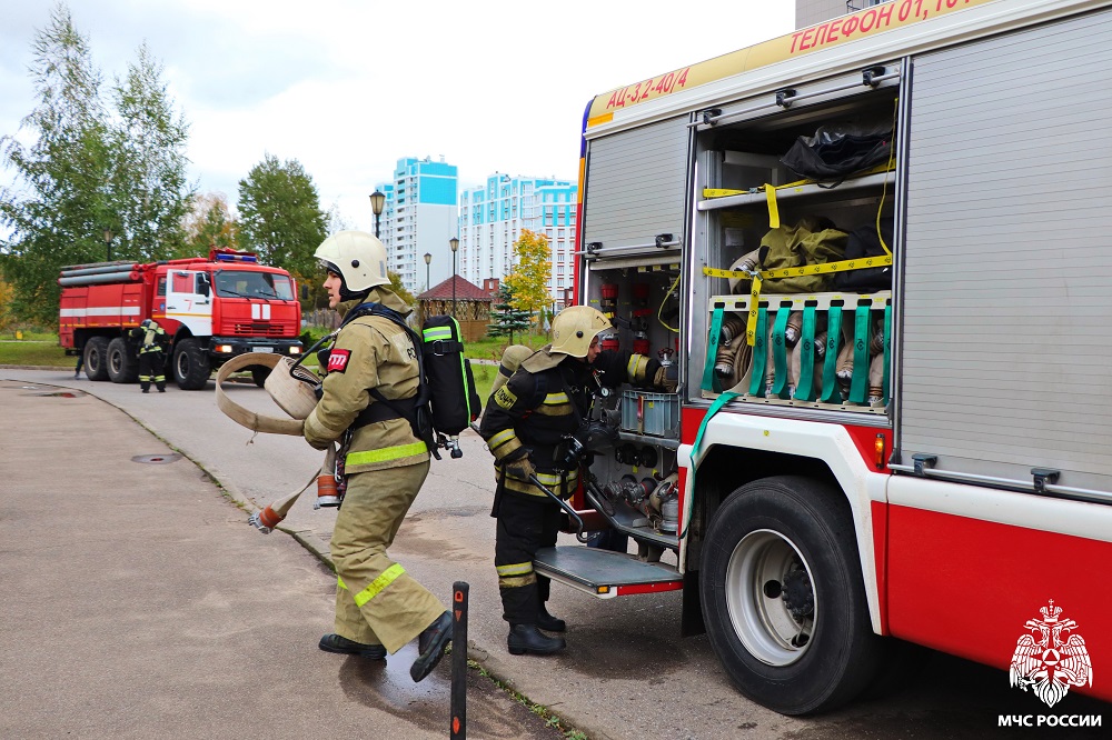 В Смоленске МЧС провело учения в Федеральном центре травматологии, ортопедии и эндопротезирования