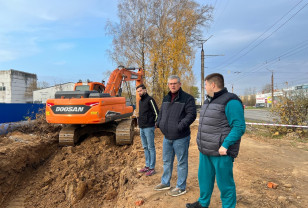 Глава Смоленска не обнаружил ни одного рабочего на ремонте канализационного коллектора на Краснинском шоссе